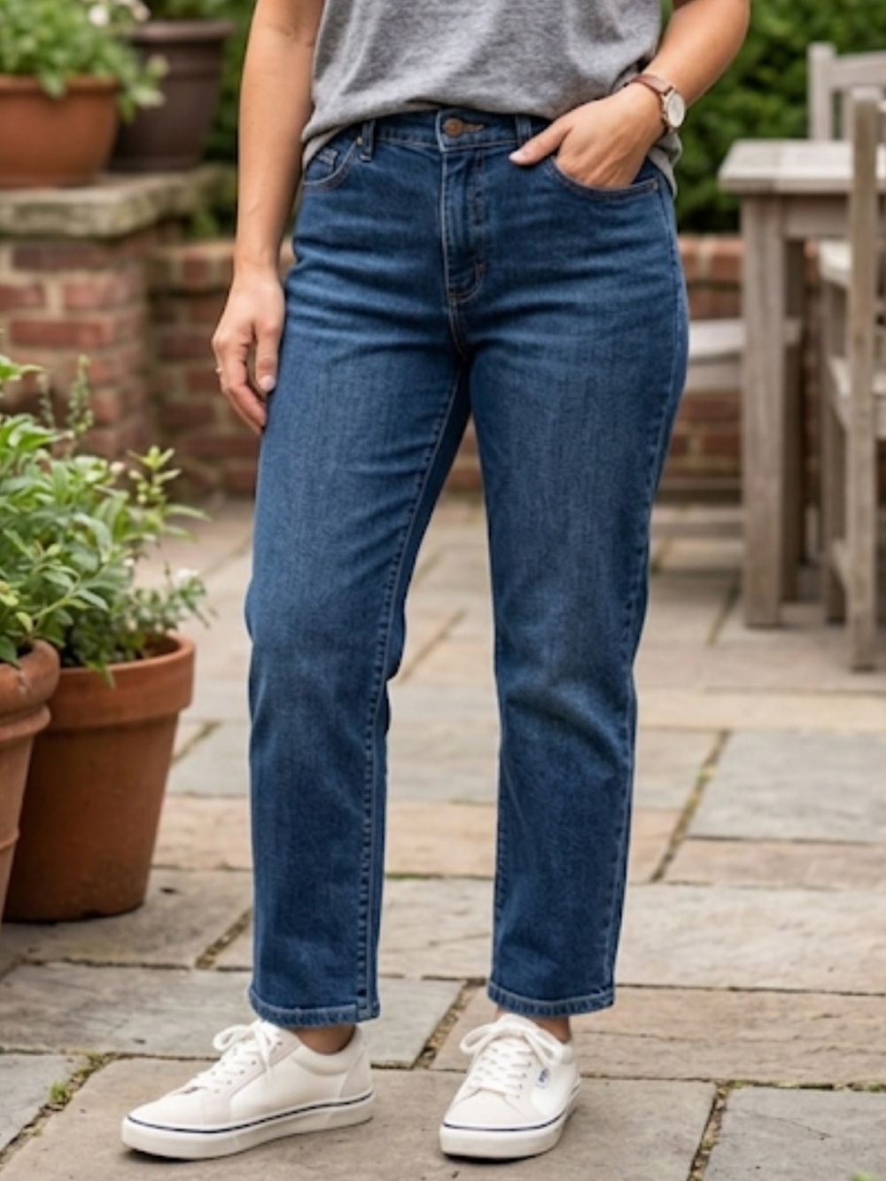 NWOT Lee Riders Women’s Relaxed Straight Leg 18 Petite Blue Denim Jeans